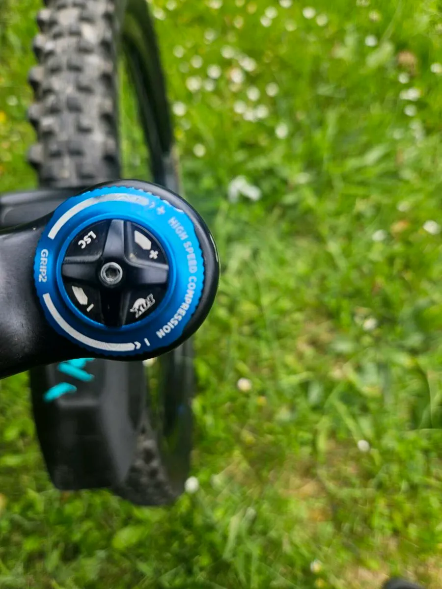 YT CAPRA RACE PRO - Image 4