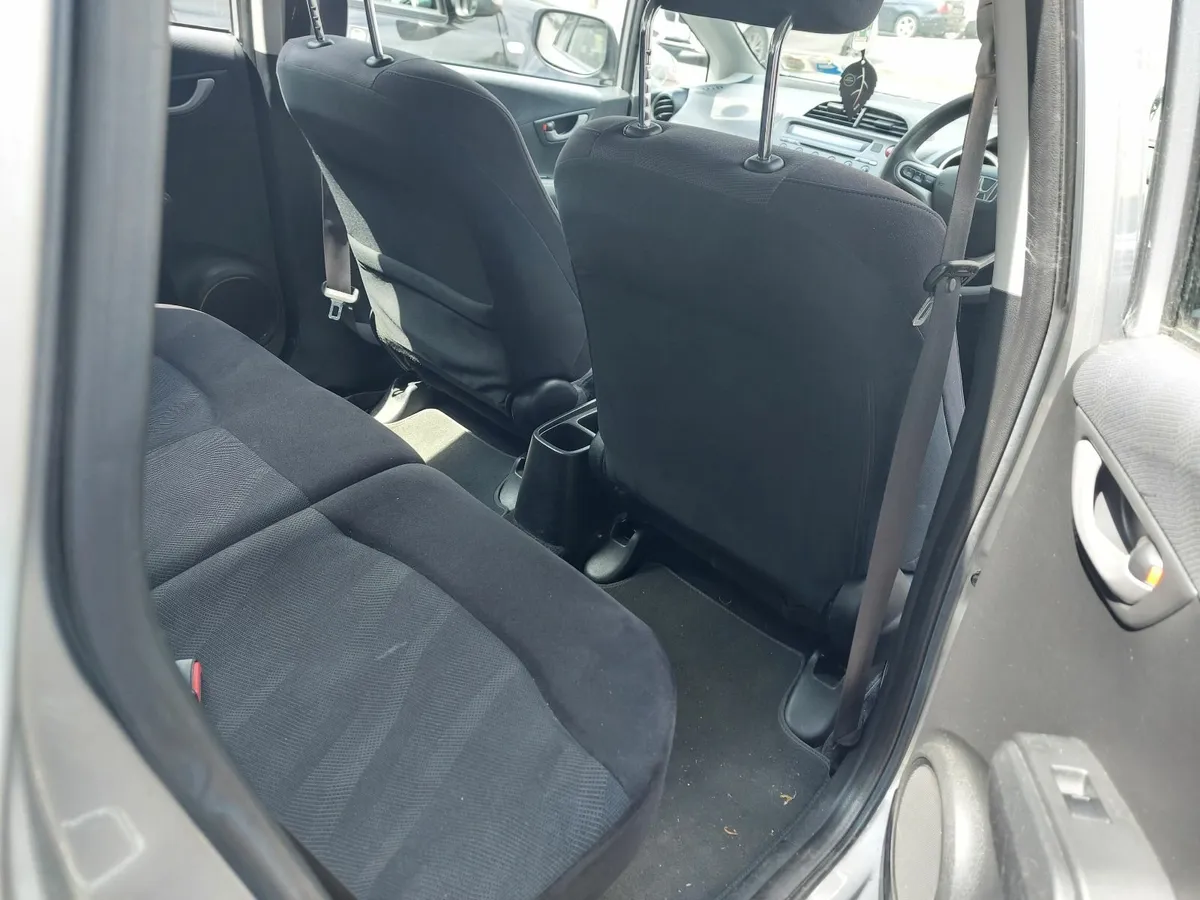 Honda Jazz 2010 1.3L Automatic Low miles... - Image 4