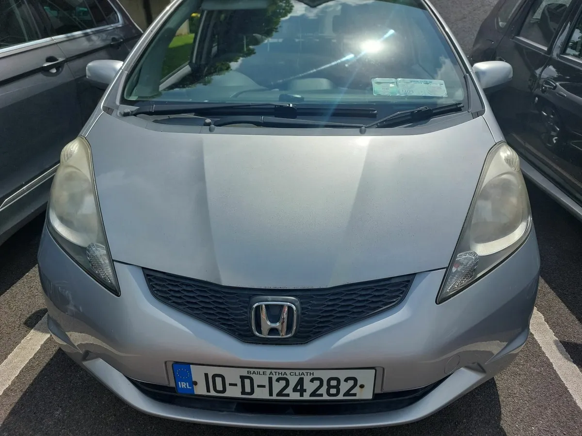 Honda Jazz 2010 1.3L Automatic Low miles... - Image 1