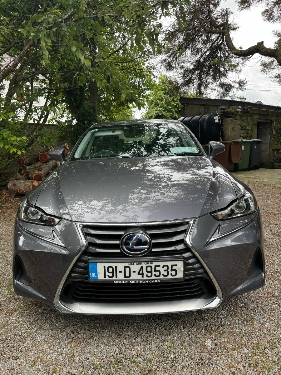 Lexus IS 300H 2.5 Petrol Hybrid 2019 - Image 3