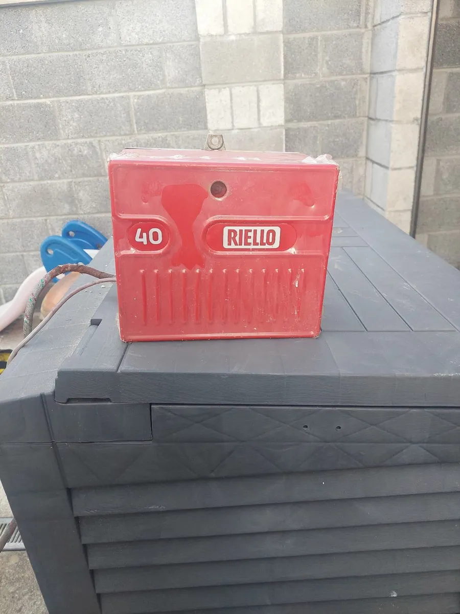 Oil boiler burner rielo 40 - Image 1