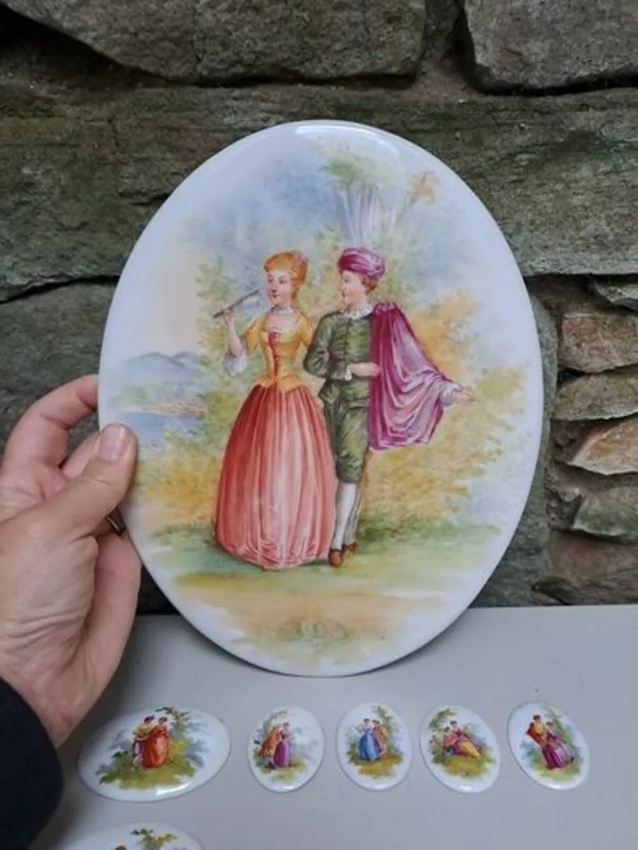 7 Porcelain plaques Vintage - Image 1