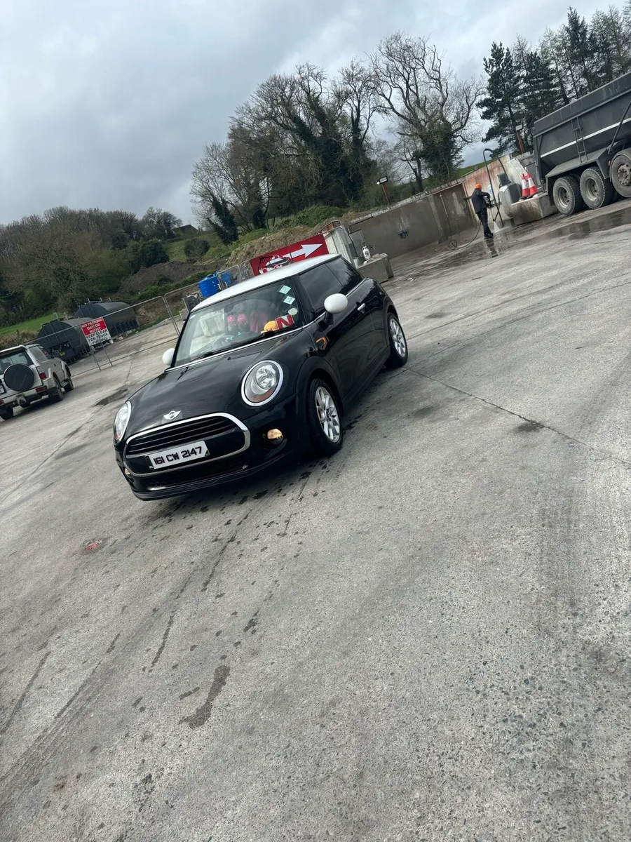 Car - Image 2