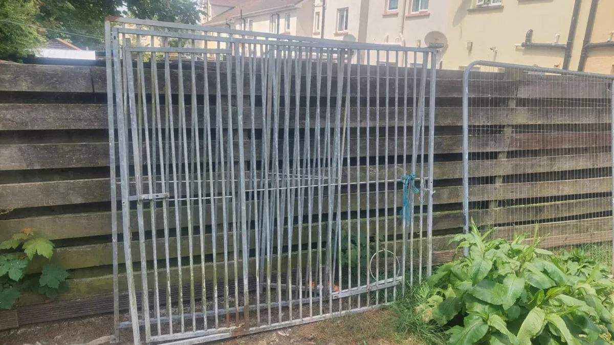Garden kennel - Image 1