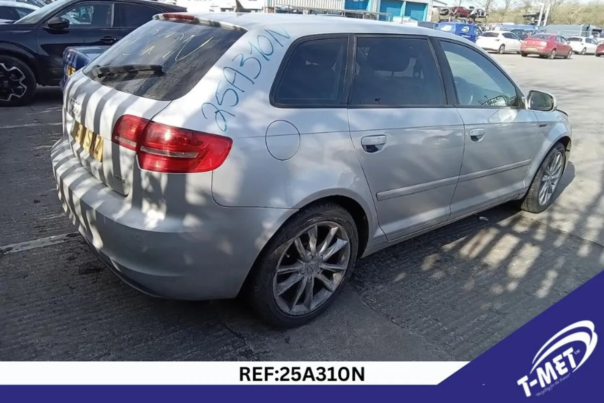 2011 AUDI A3 BREAKING FOR PARTS - Image 4