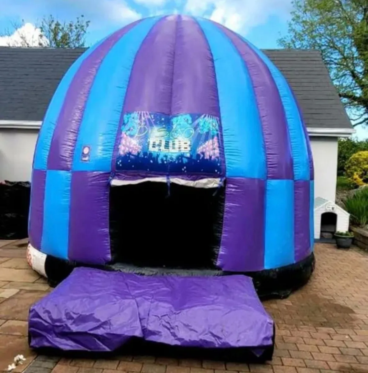 Bouncy castles - Image 3