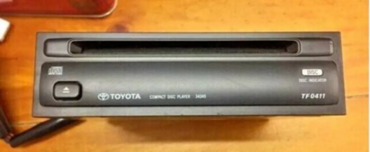 Toyota Yaris Mk1 Corolla E11 TF0411 OEM CD Player - Image 1