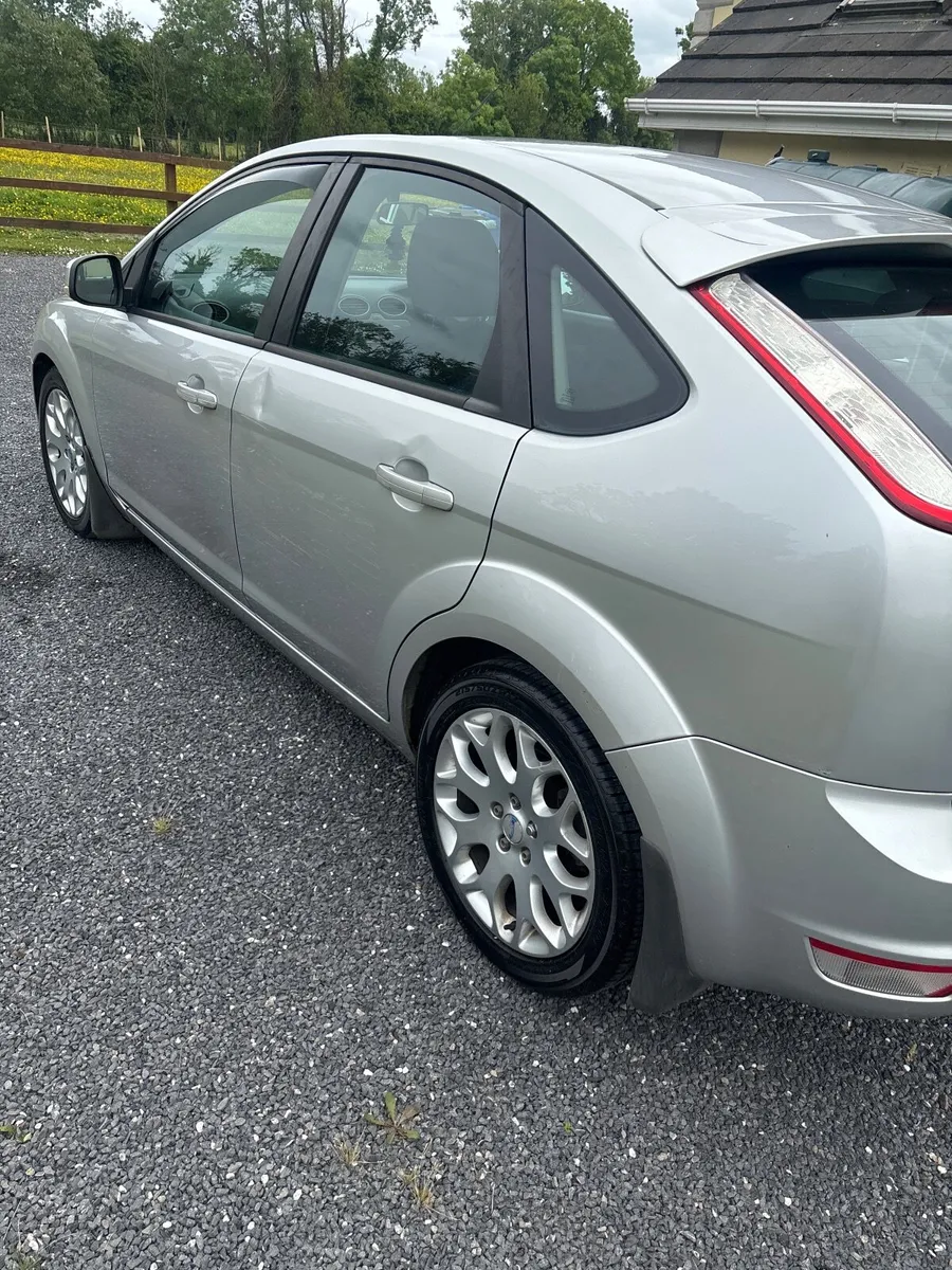 Ford Focus 2009 - Image 3