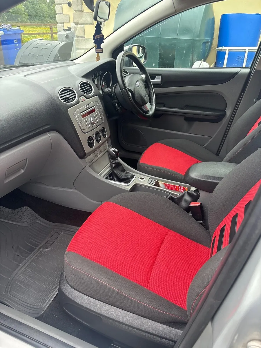 Ford Focus 2009 - Image 4