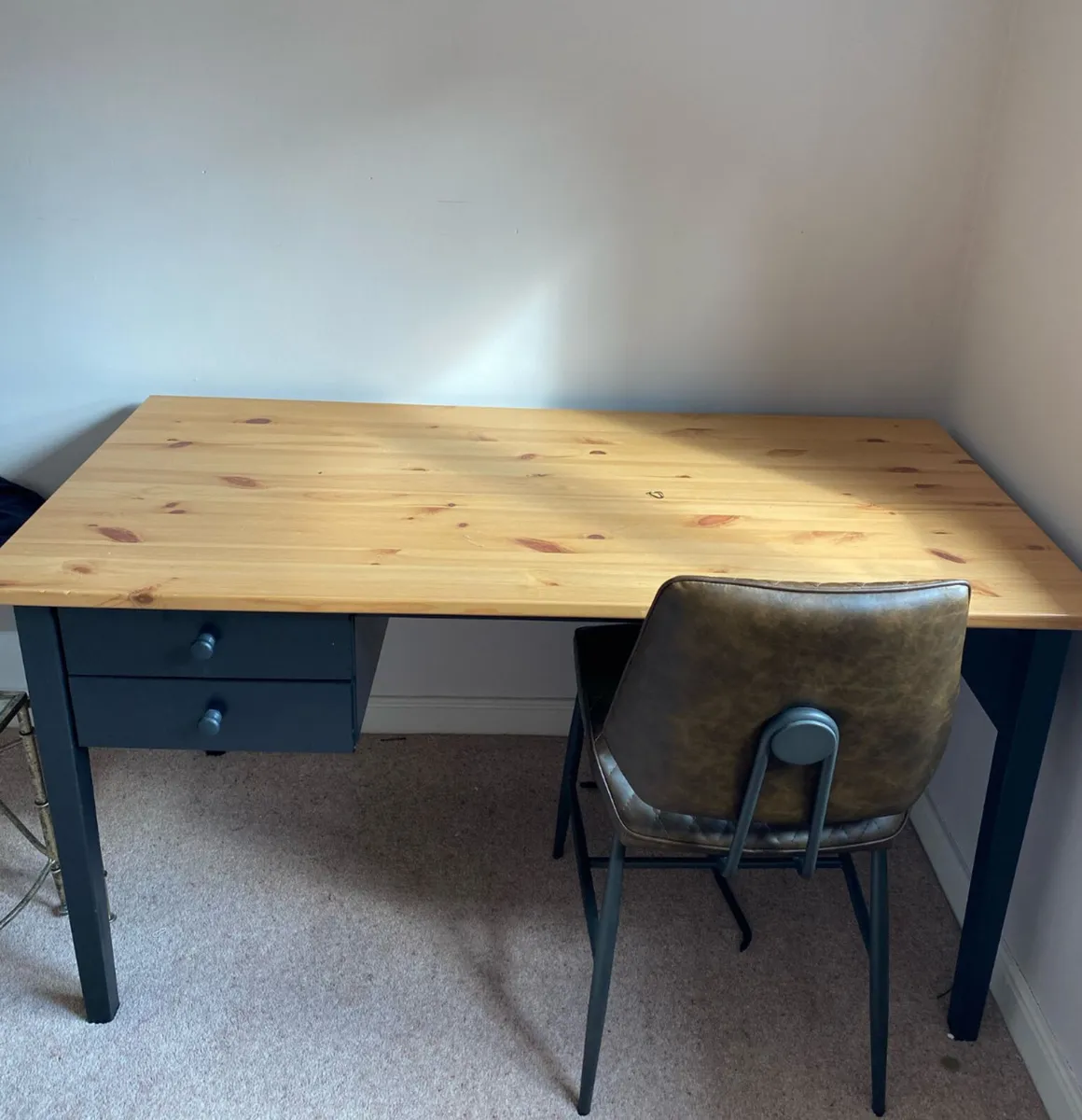 Desk - Perfect Condition - Image 1