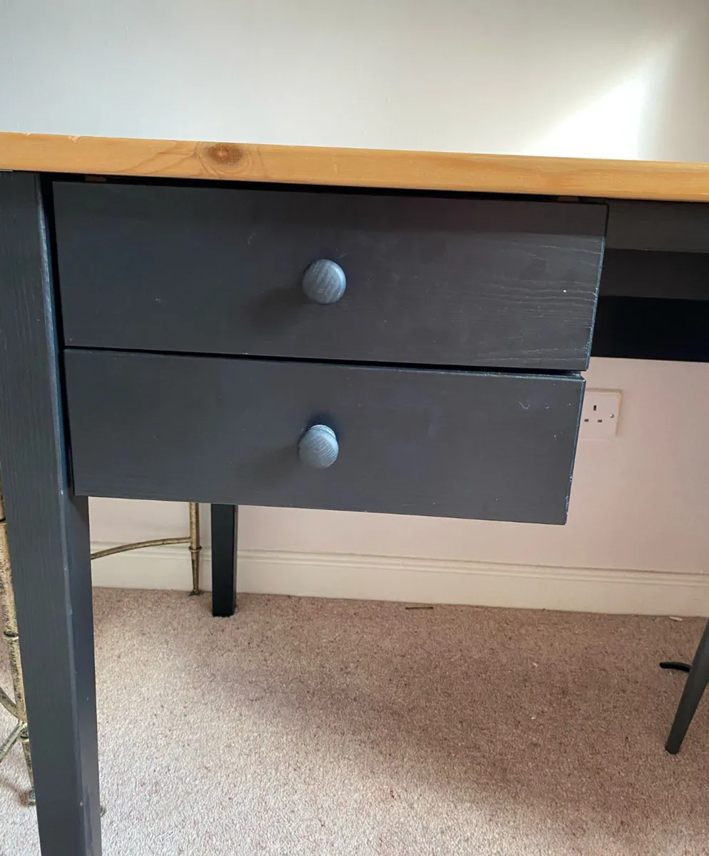 Desk - Perfect Condition - Image 4