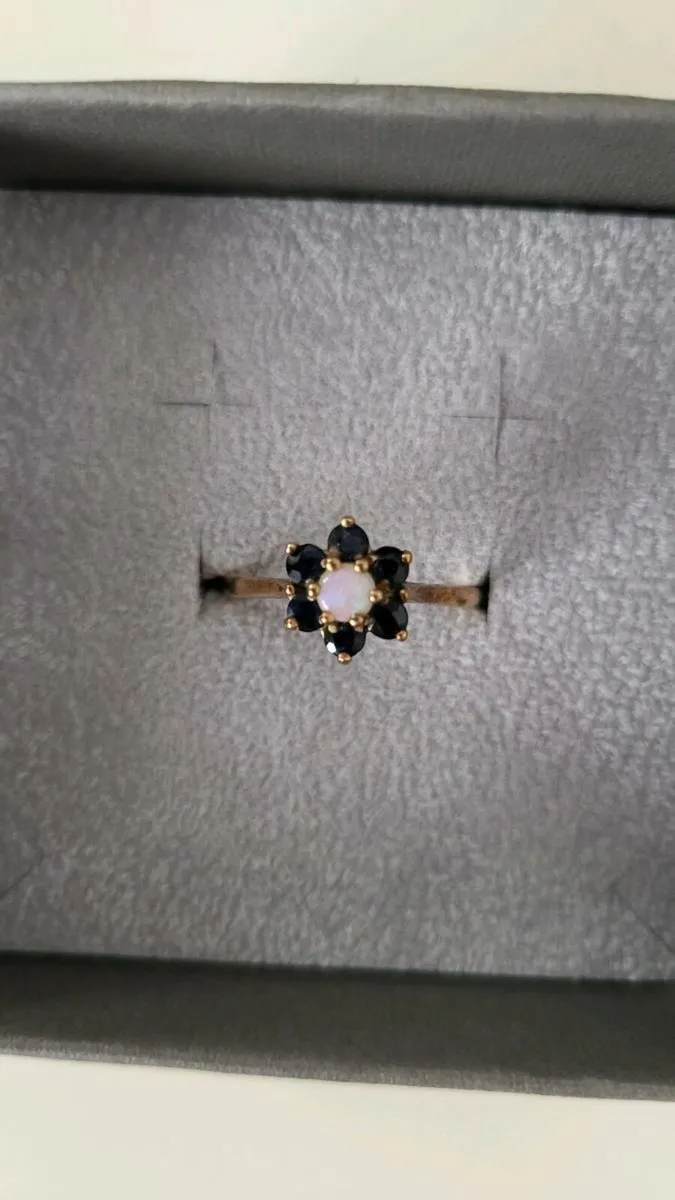 9ct gold, Opal & Sapphire  ring - Image 2