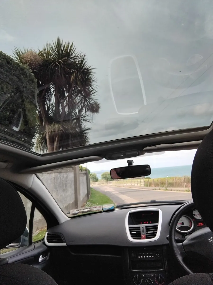 2009 peugeot 207 FULL PANNORAMIC ROOF ,ONLY 92 K . - Image 4