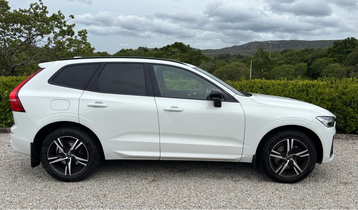 2021 Volvo XC60 R design Auto DIESEL - Image 3