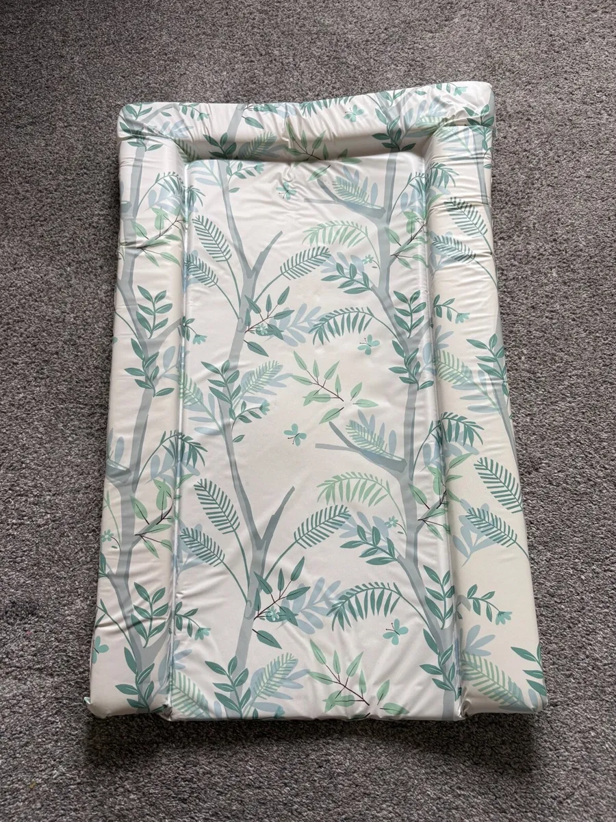 Baby changing mat - Image 2