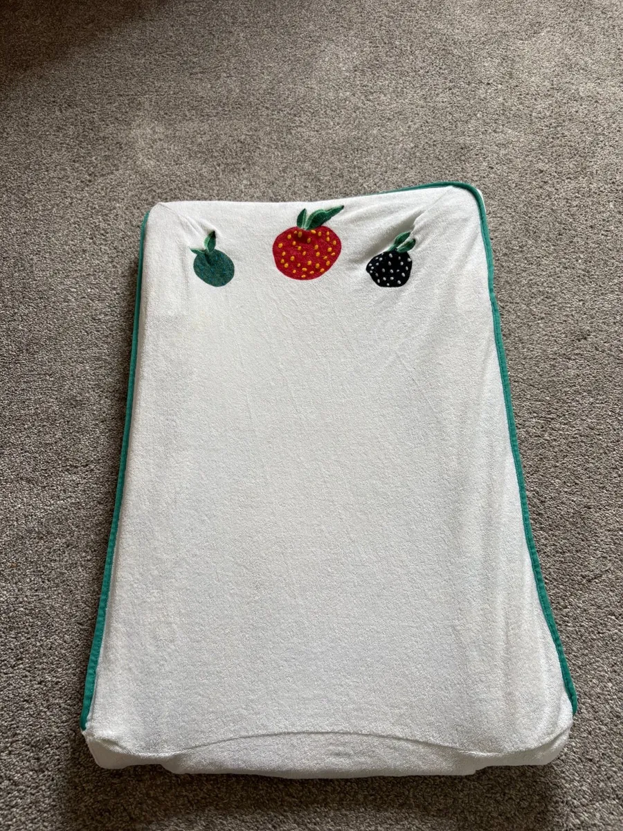Baby changing mat - Image 3