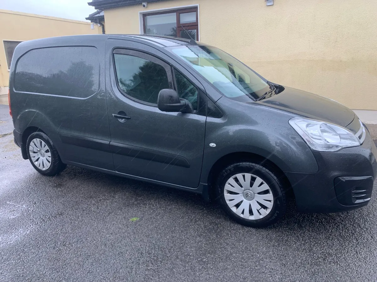 Van - Image 3