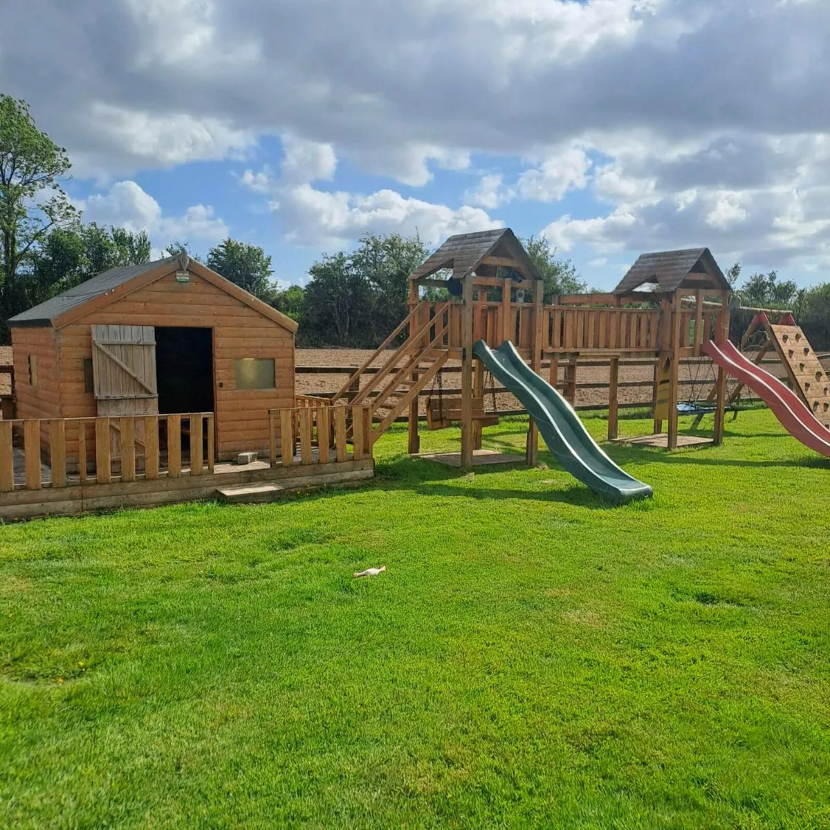 Kids playhouse set . - Image 1