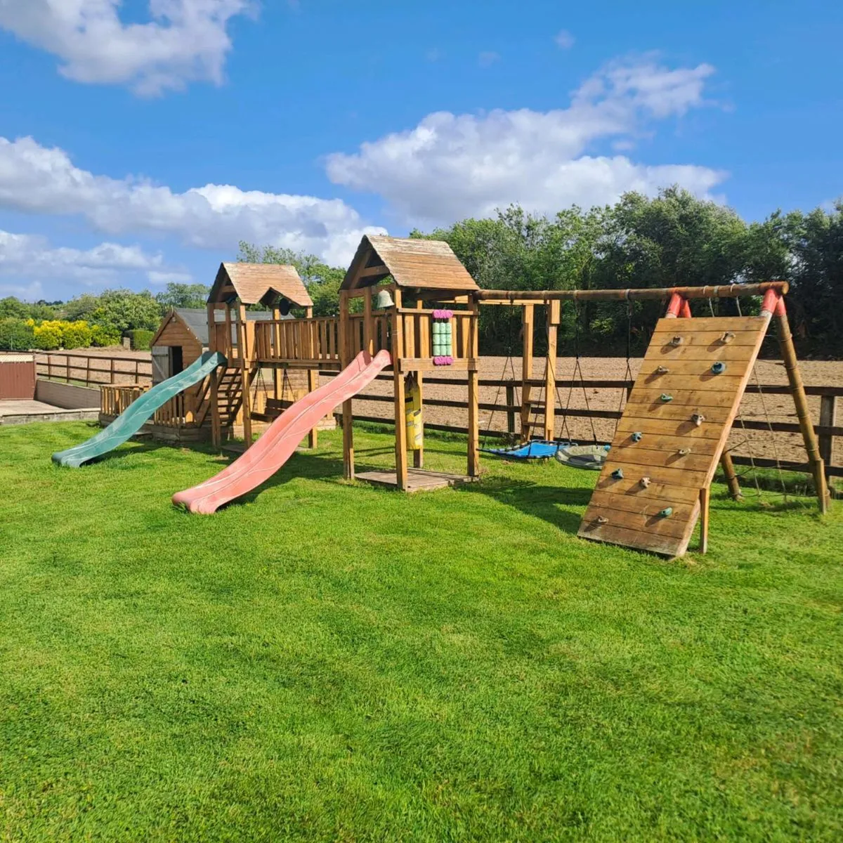 Kids playhouse set . - Image 2