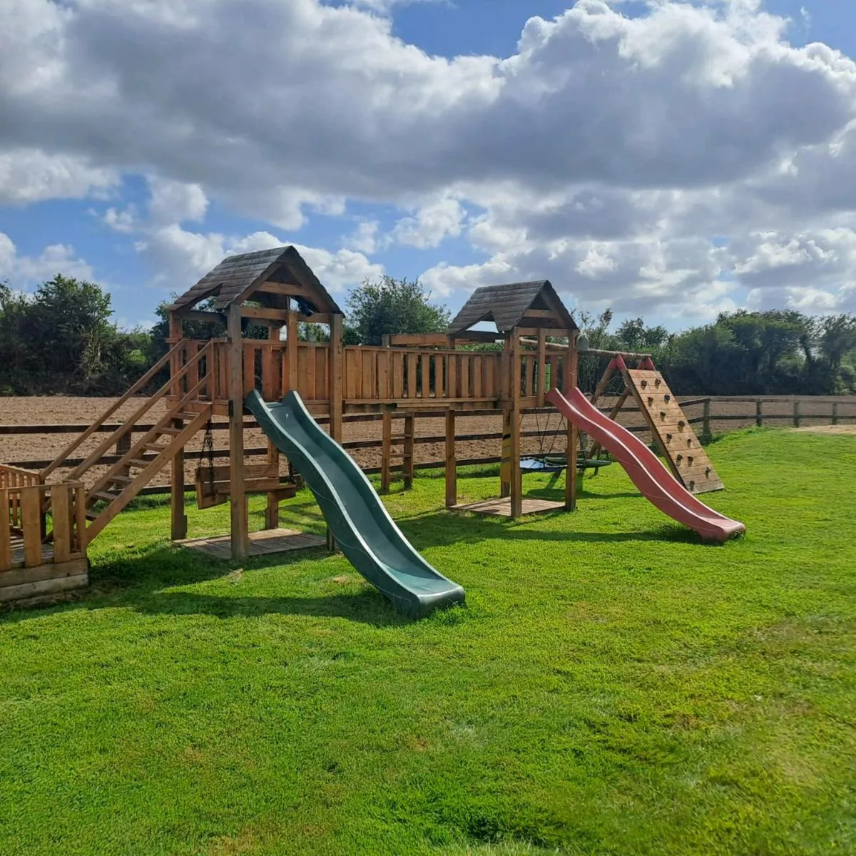 Kids playhouse set . - Image 3