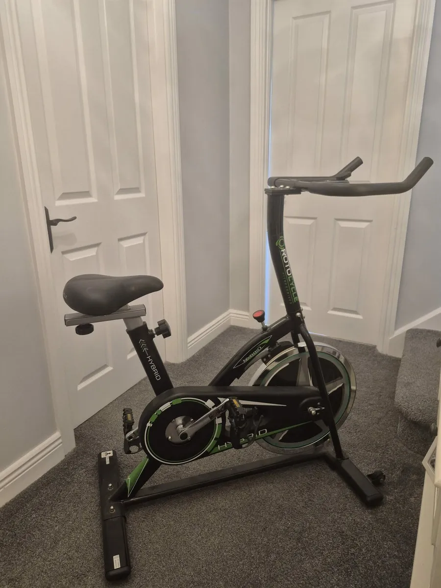 Exercise bike - Image 1