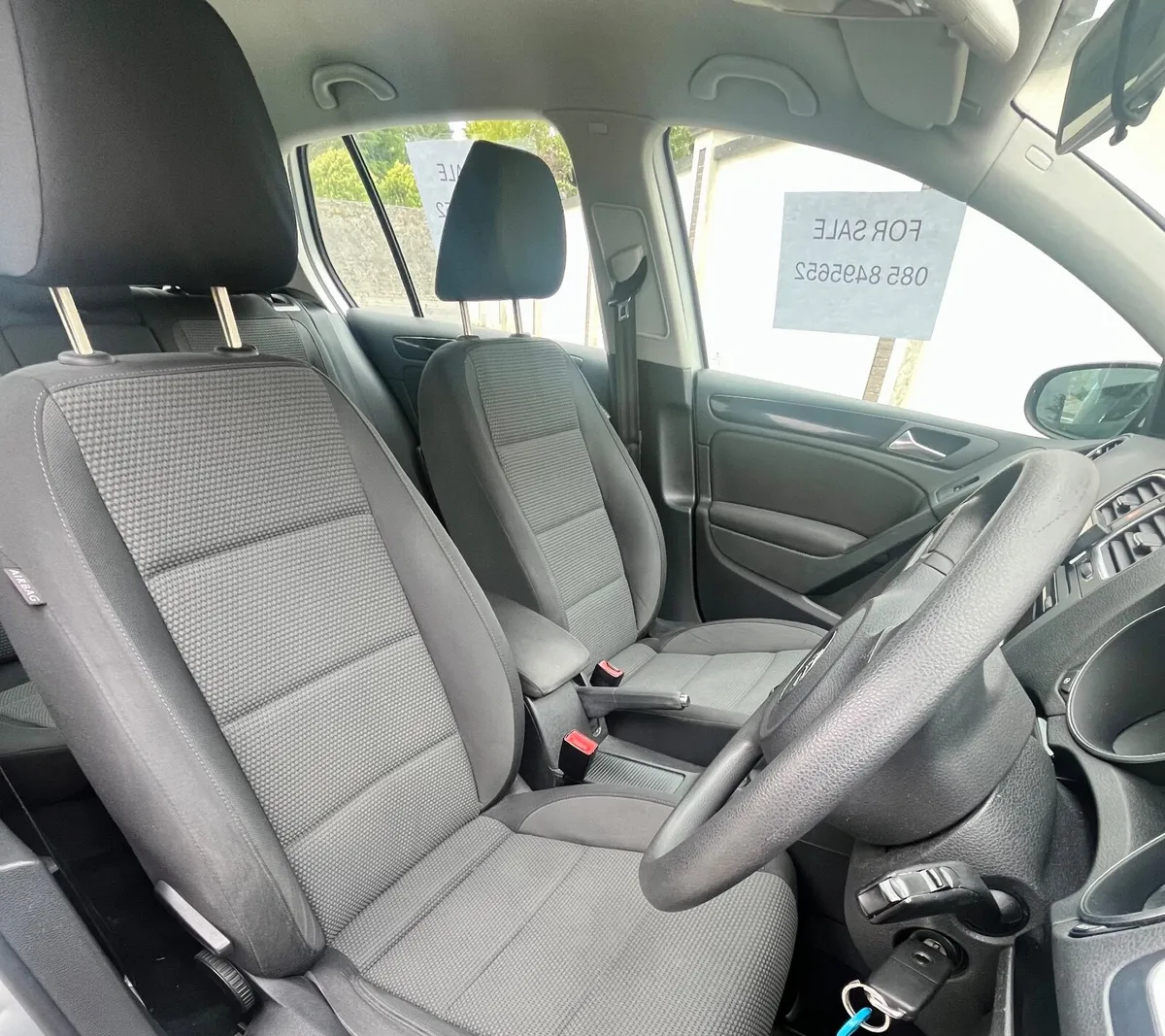 Volkswagen Golf 2010 - Image 2