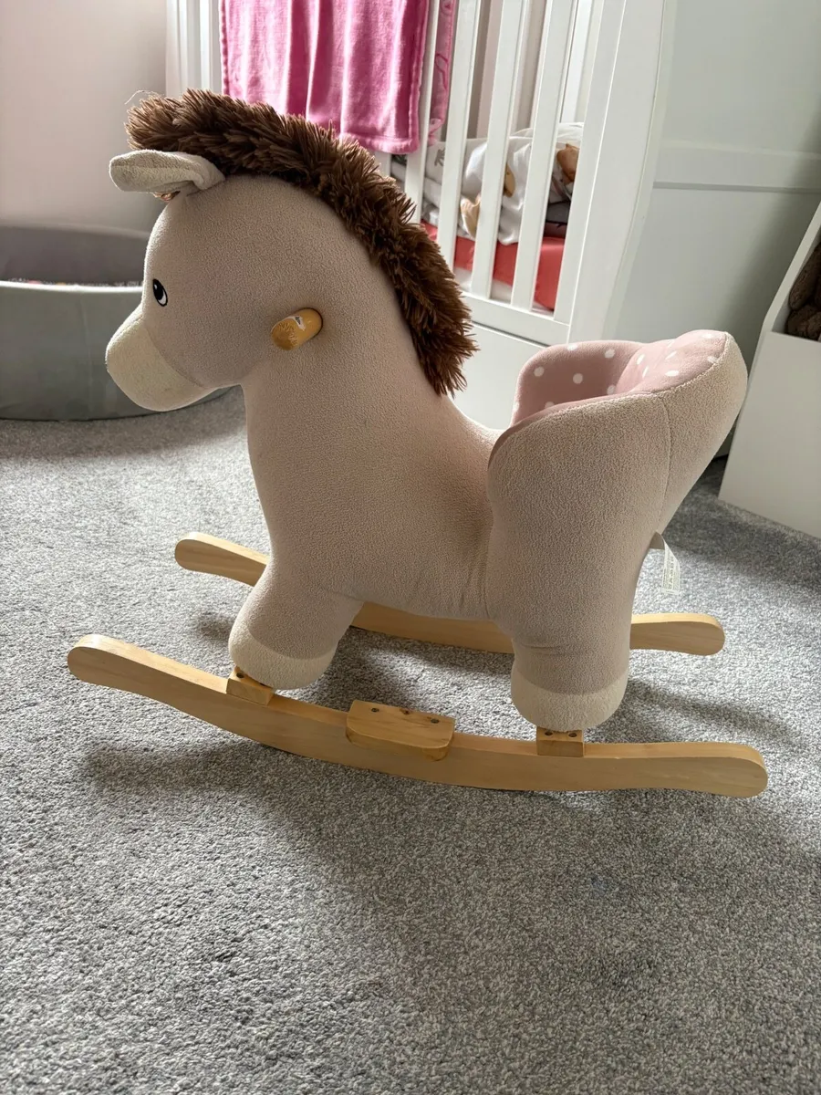 Animal themed kids rocker - Image 1