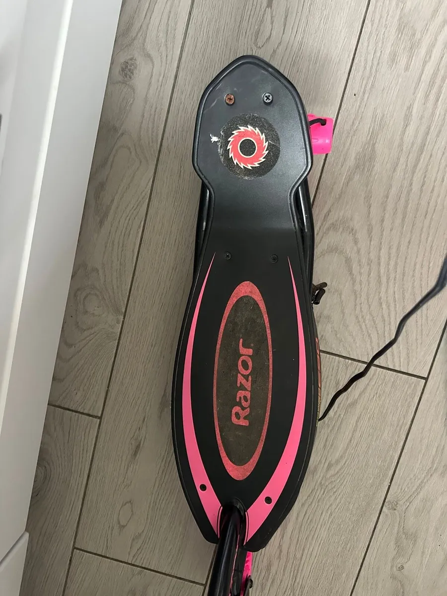 Electric scooter - Image 3