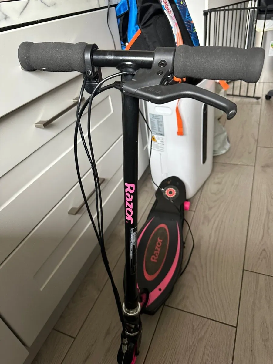 Electric scooter - Image 4