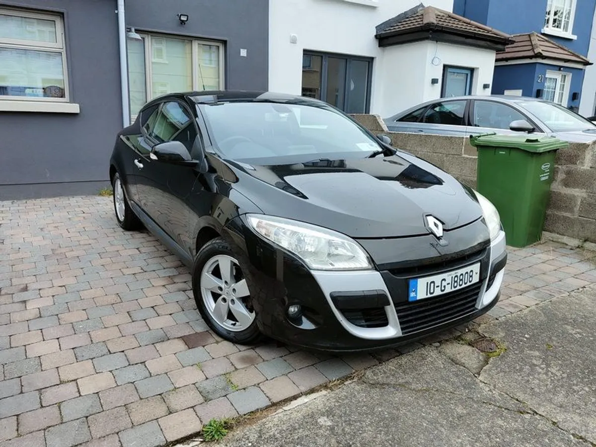 2010 Renault Megane - Image 2
