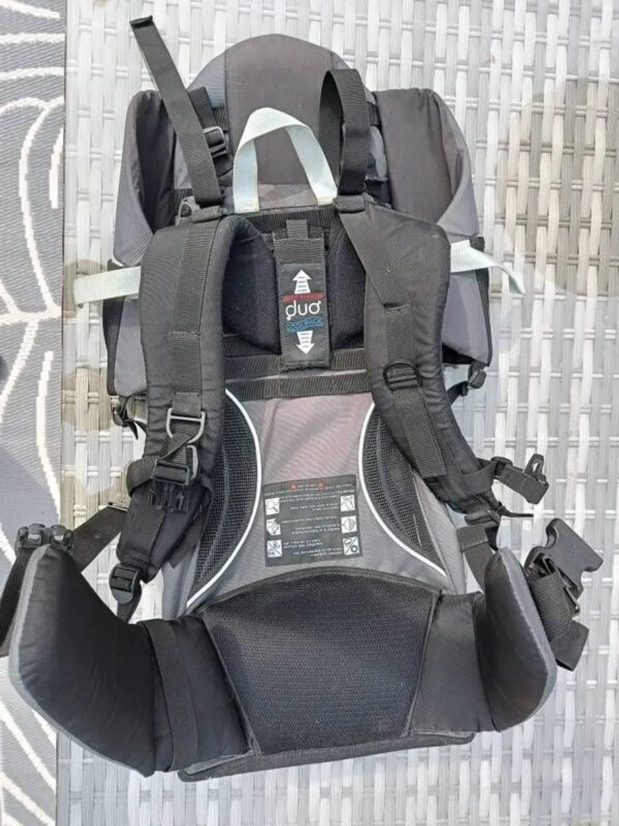 Phil & Teds Metro baby carrier - Image 1