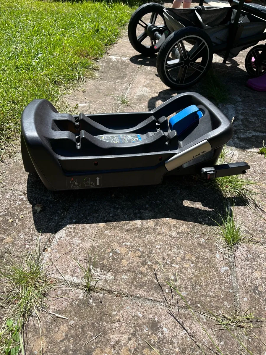 Nuna Mixx Pushchair Travel Bundle - Image 3