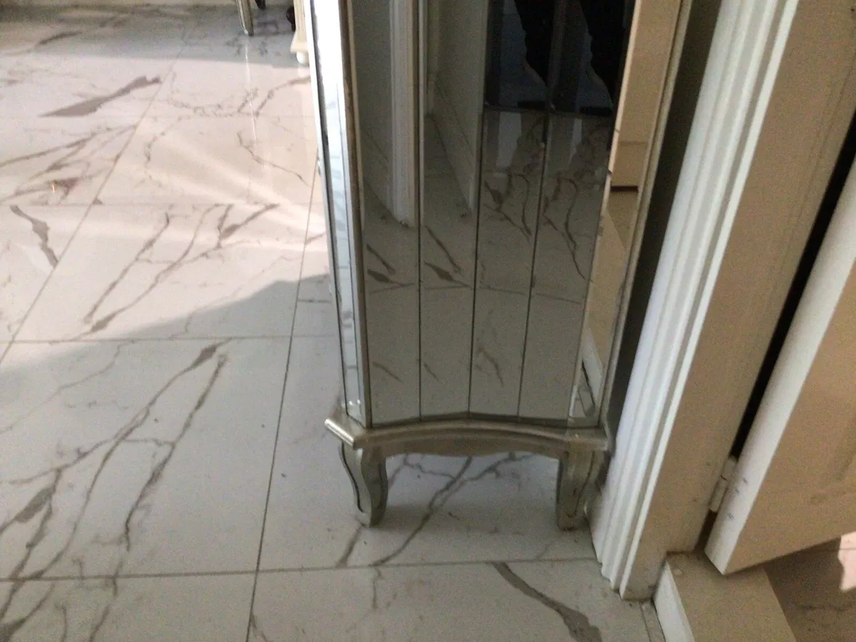 Vintage French style cabinet - Image 2