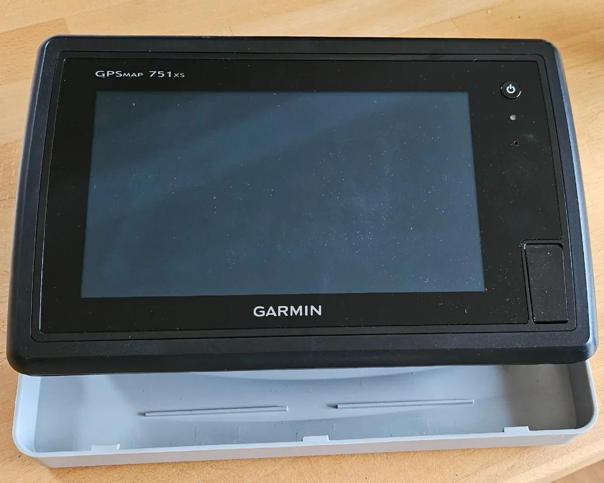 garmin gpsmap 751xs - Image 1