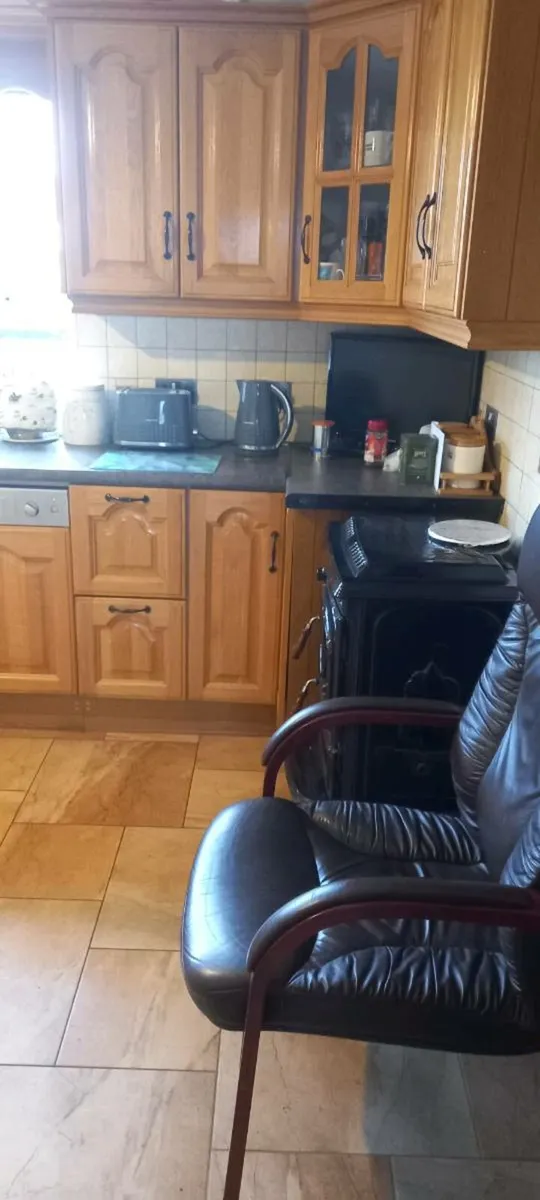 Solid Oak Kitchen with appliances - Image 1