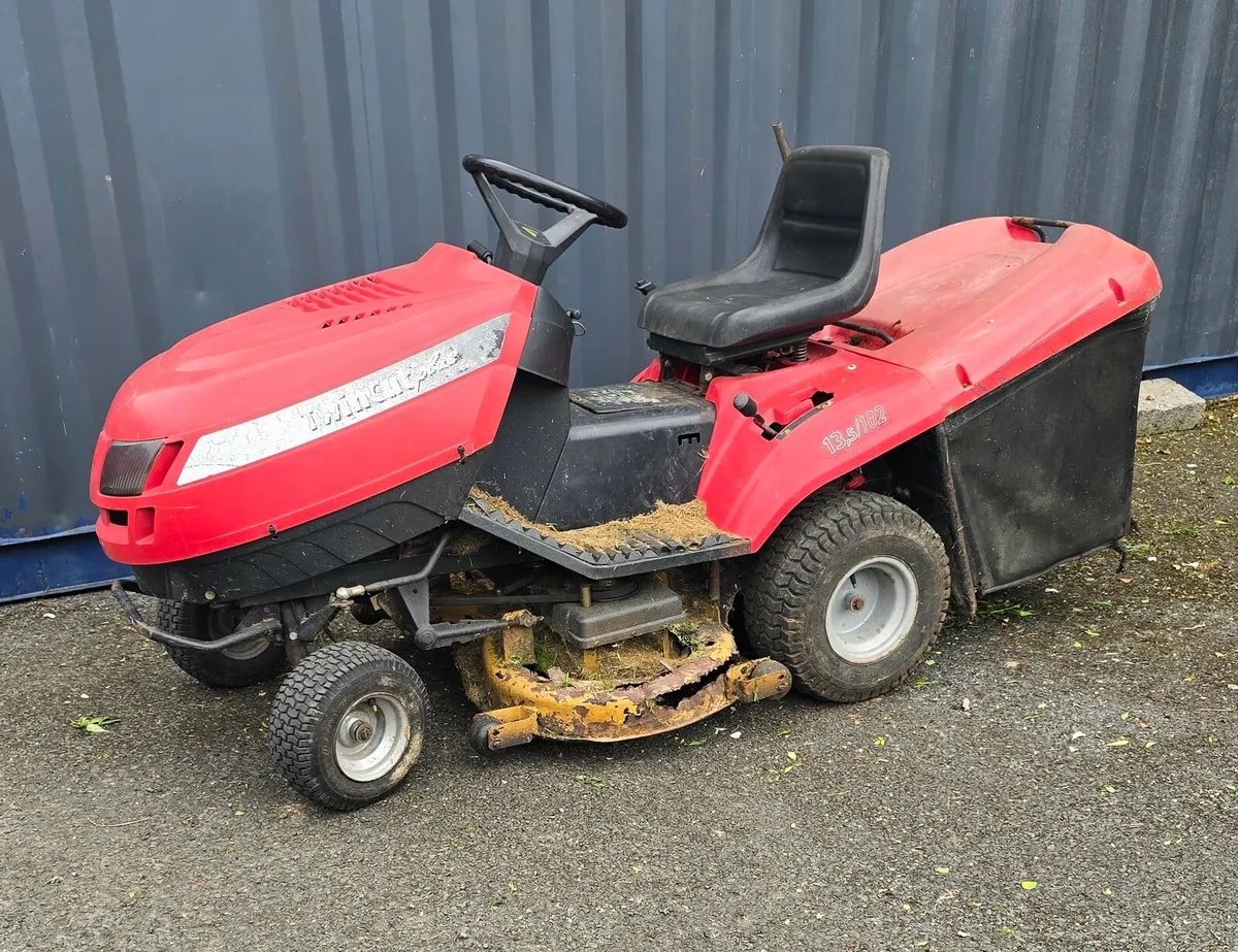 Castelgarden tractor mower - Image 1