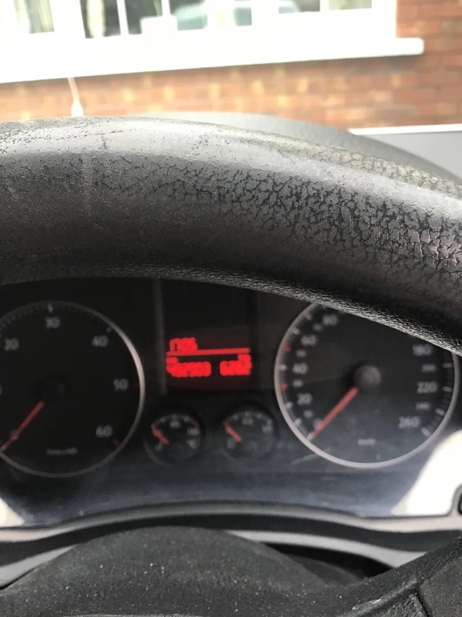 Volkswagen Jetta 2008 - Image 3