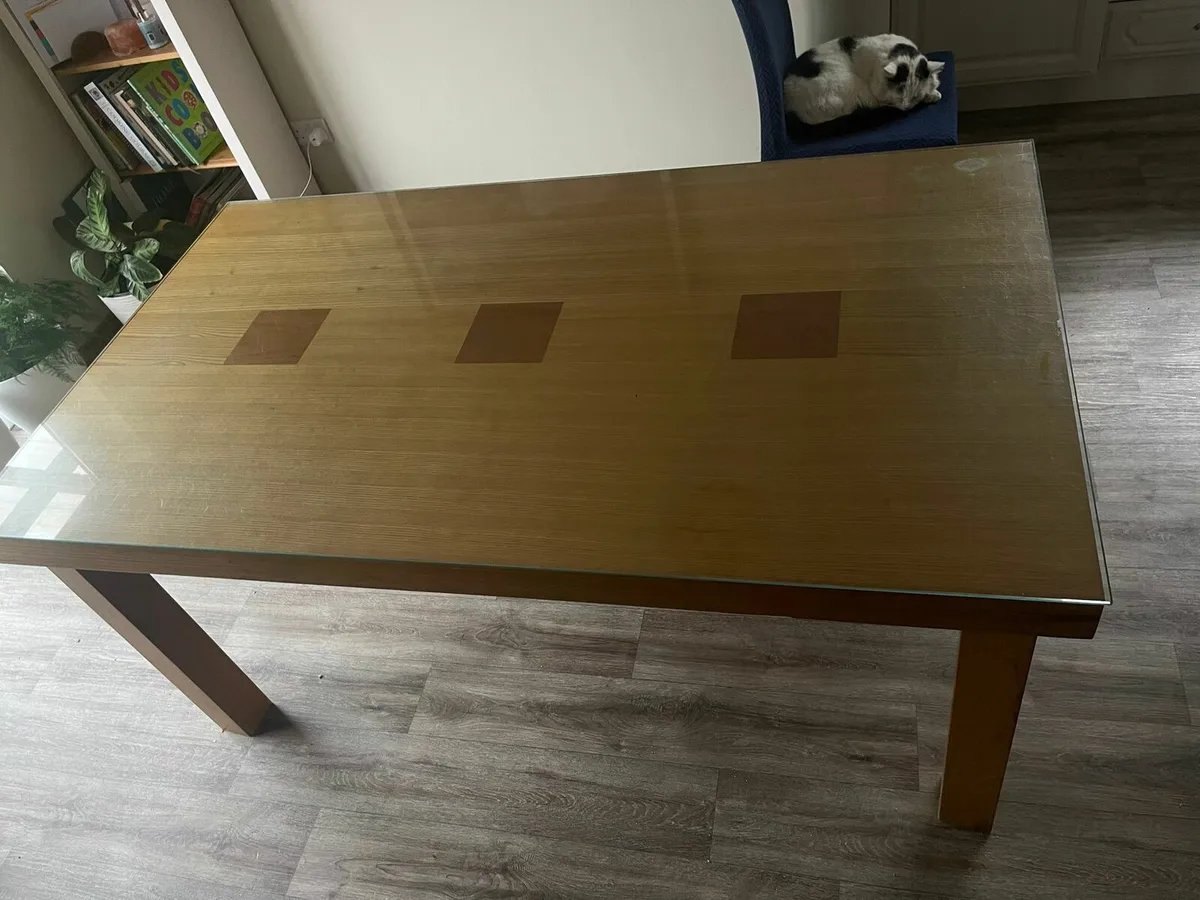 Dining table with glass top - Image 2
