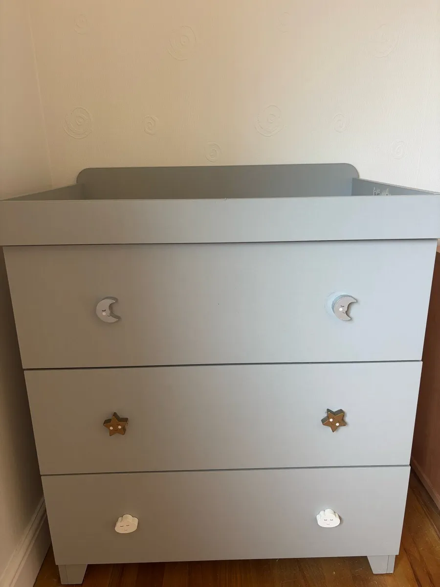 Baby changing unit - Image 1