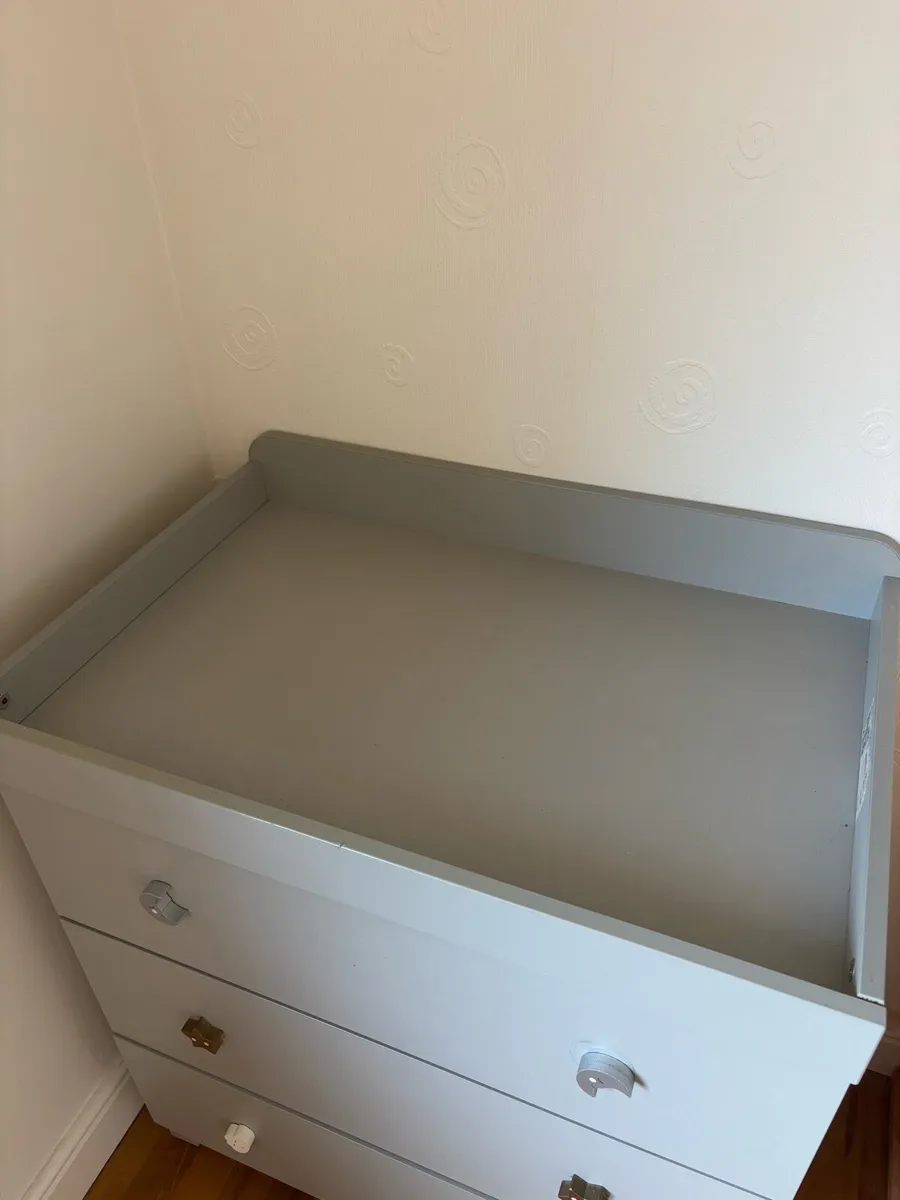 Baby changing unit - Image 3
