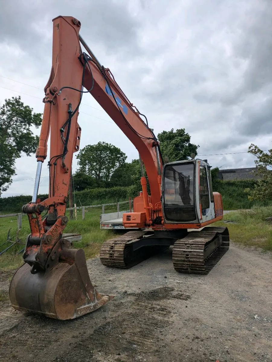 Hitachi Ex135 - Image 2