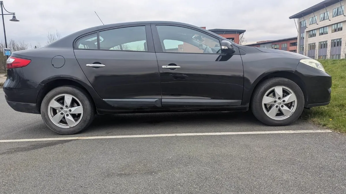 Renault Fluence 2011 – Automatic | Low Mileage - Image 4
