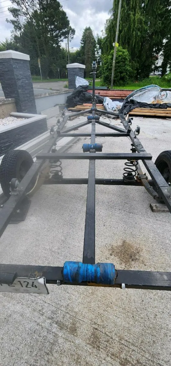 Boat. trailer.  18 ft. - Image 3