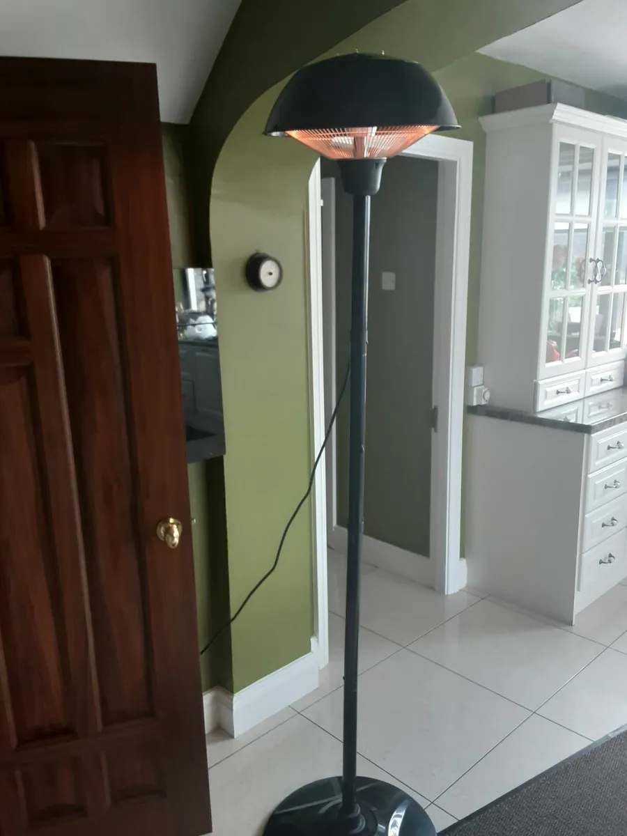 Large patio outdoor heater with waterproof cover n - Image 1