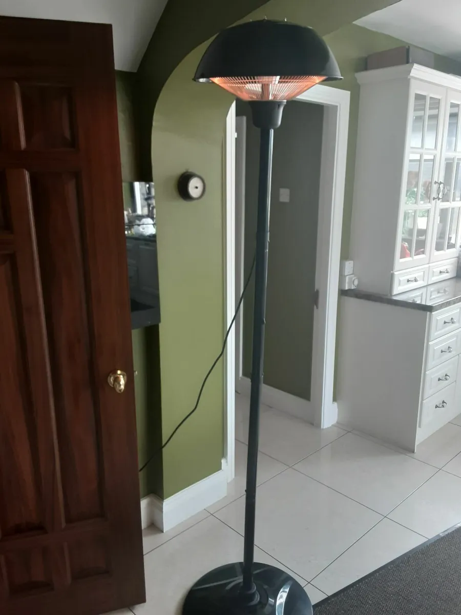 Large patio outdoor heater with waterproof cover n - Image 3