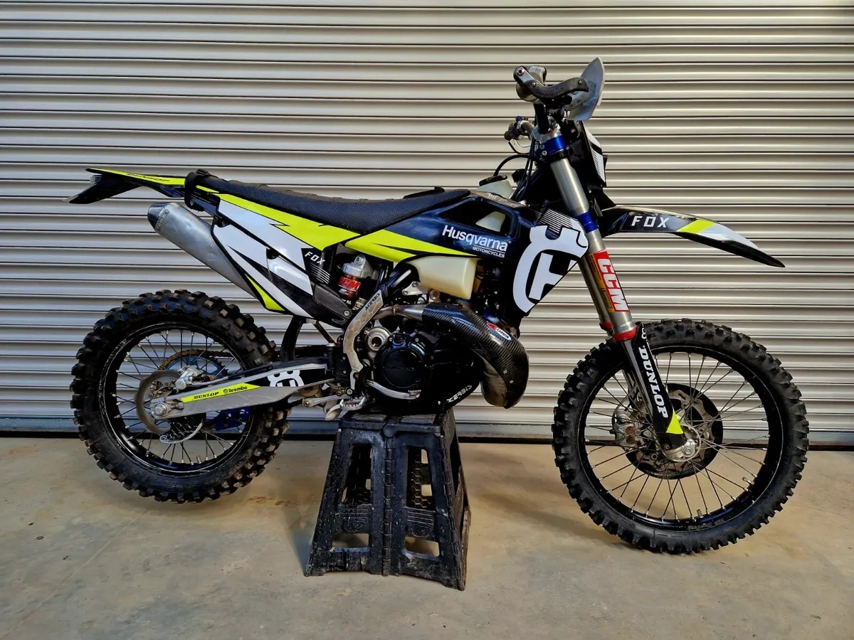 Husqvarna TE300I Rockstar Edition - Image 3