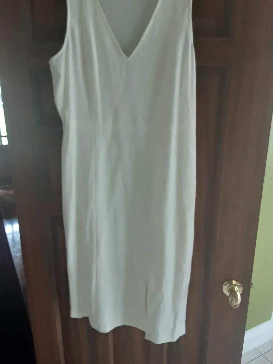 Ladies cream Italian linen dress new - Image 1