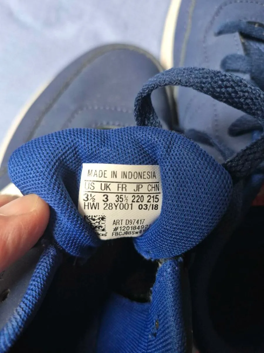 Kids trainers - Image 2
