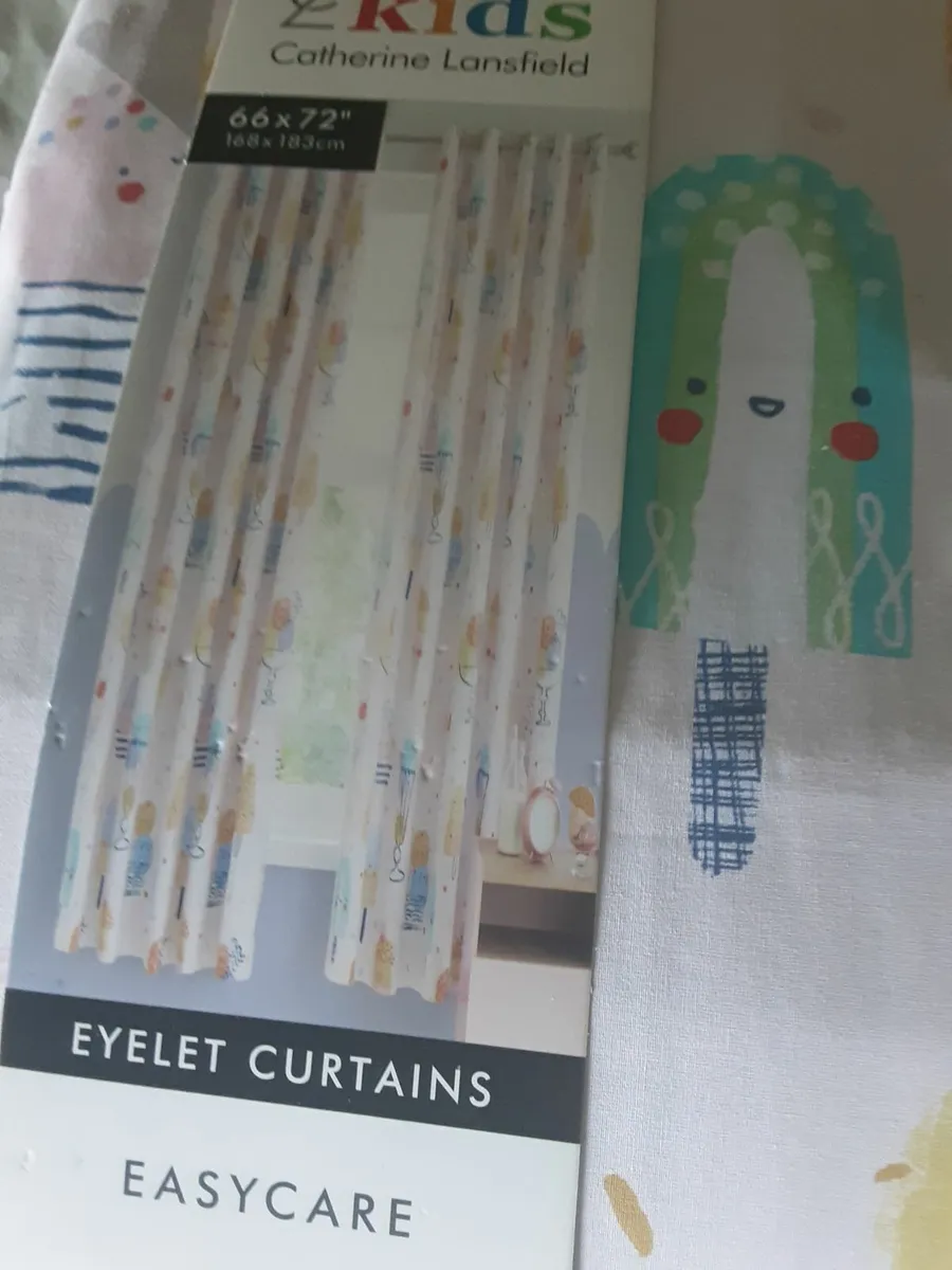 Kids fully lined curtains new - Image 1