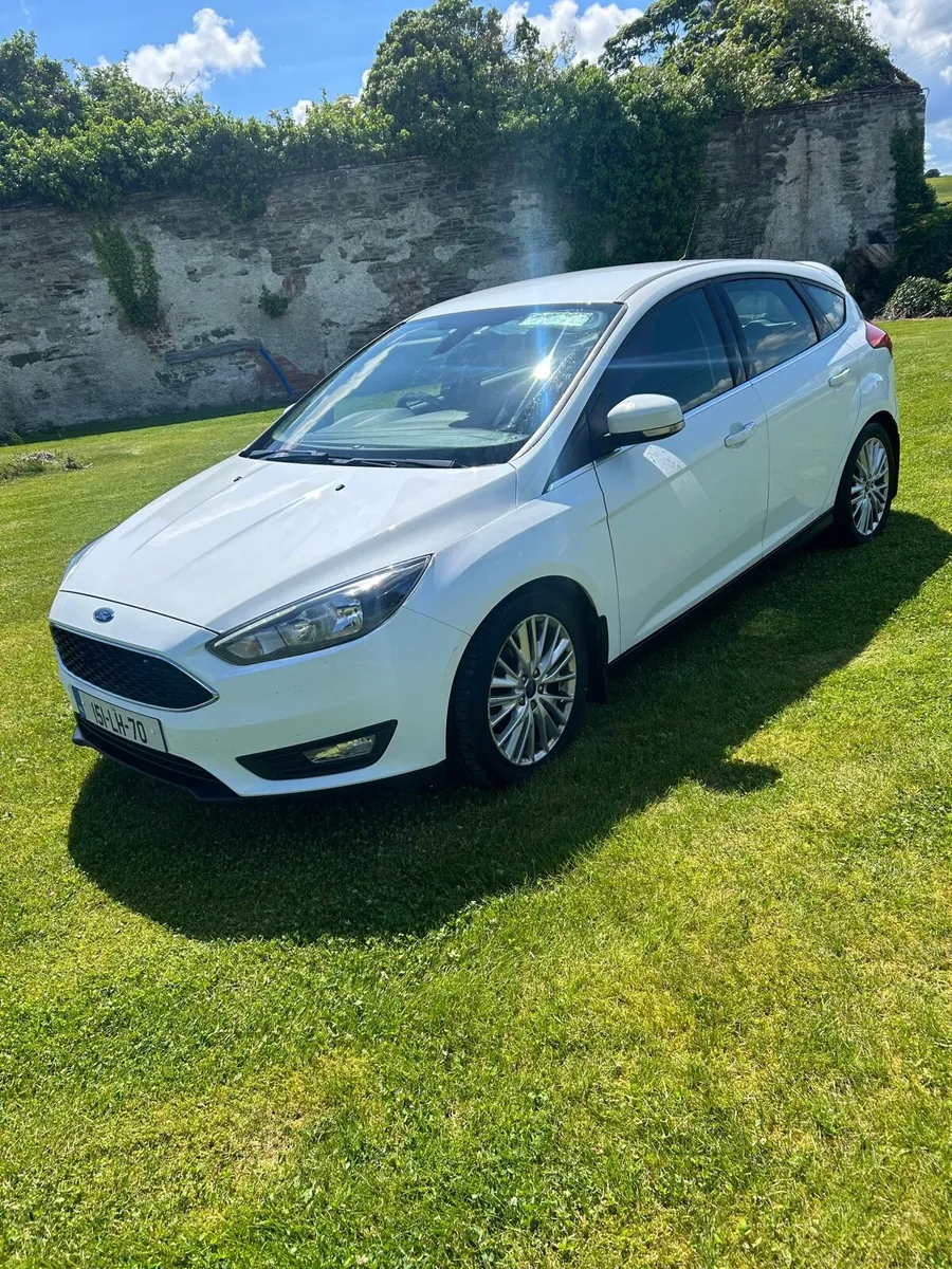 Car - Image 1